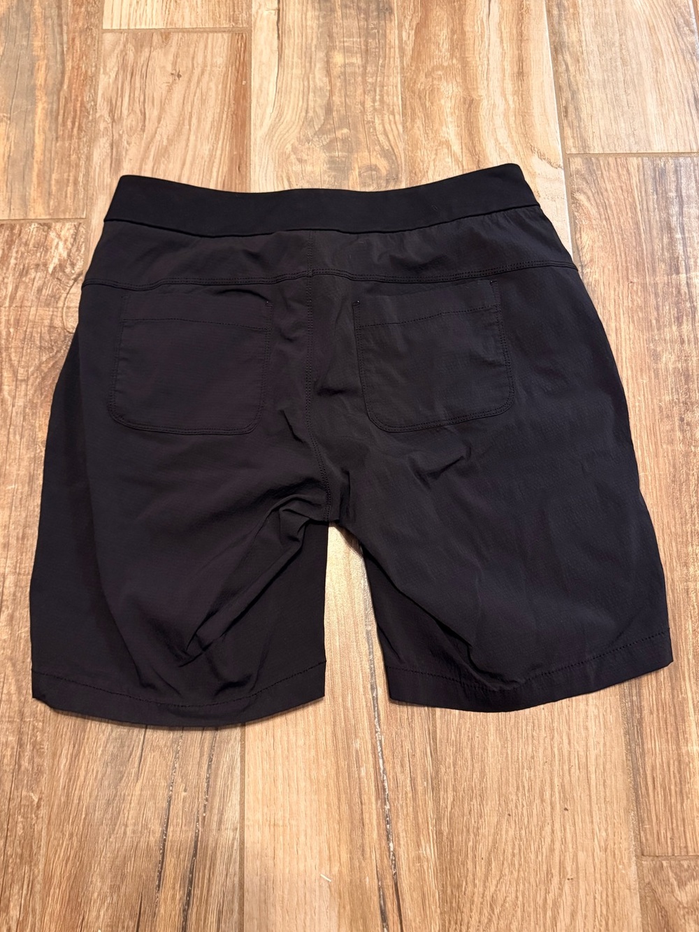 Athleta Trekkie Bermuda 2.0 Shorts - Picture 3 of 4
